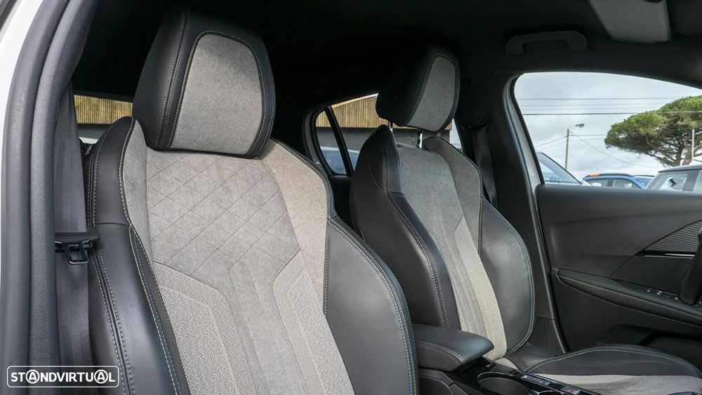 Peugeot e-208 50 kWh GT Pack - 24