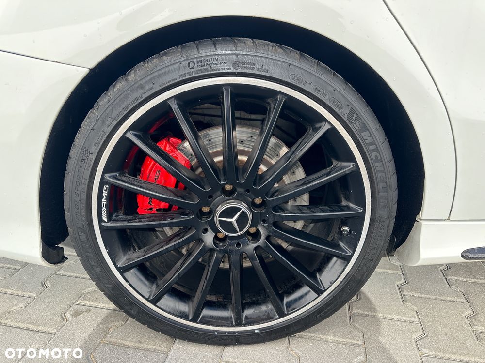 Mercedes-Benz CLA 45 AMG 4-Matic - 18