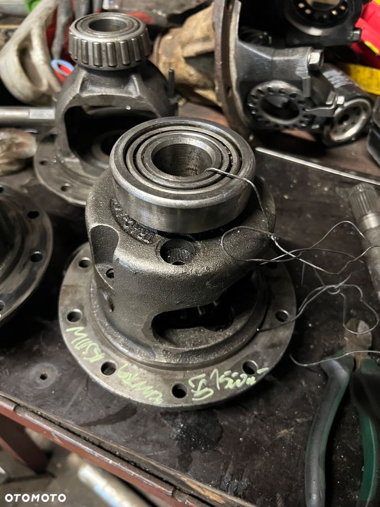 Kosz satelit dyferencjał LSD ssangyong musso korando 2.9