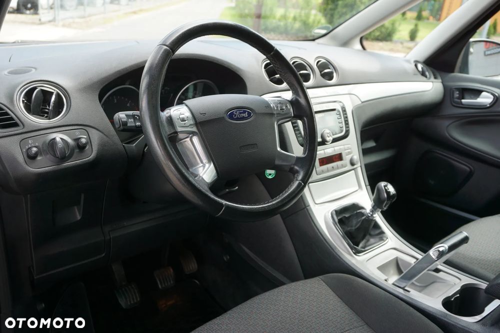 Ford Galaxy 2.0 TDCi Ambiente - 9