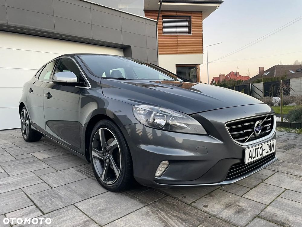 Volvo V40 D2 R Design - 3
