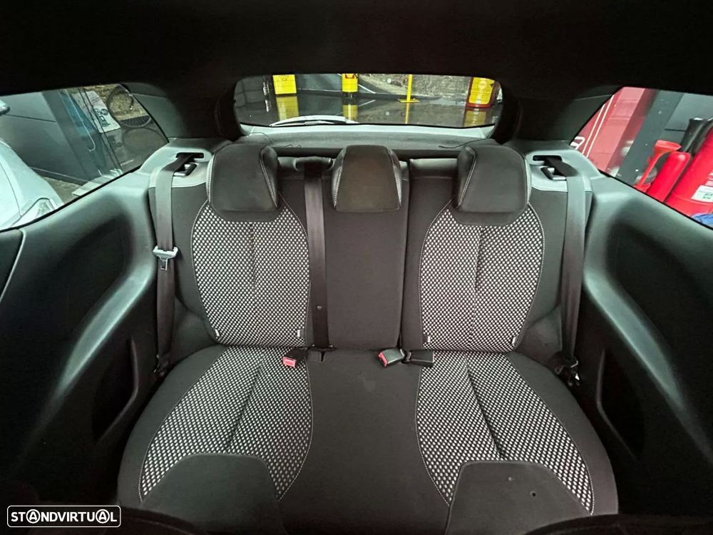 Citroën DS3 1.6 e-HDi So Chic - 6