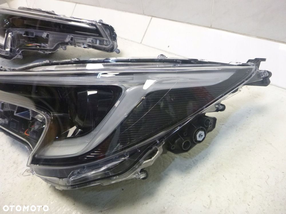 TOYOTA COROLLA E21 LIFT 22- LAMPA LAMPY REFLEKTOR REFLEKTORY PRZÓD PRZEDNIE PRAWA LEWA LED KOMPLET NOWE ORYGINAŁ - 4