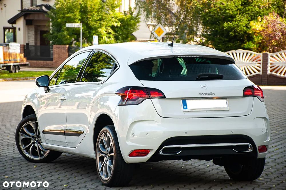 Citroën DS4 HDi 165 SoChic - 15