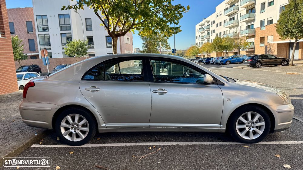 Toyota Avensis LB 2.0 D-4D - 3