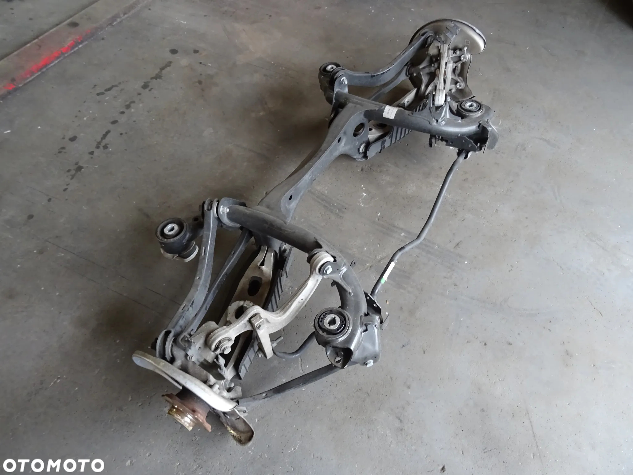 8W0505235AN wozek belka sanki tyl Audi A4 B9 8W LIFT czesci - 2