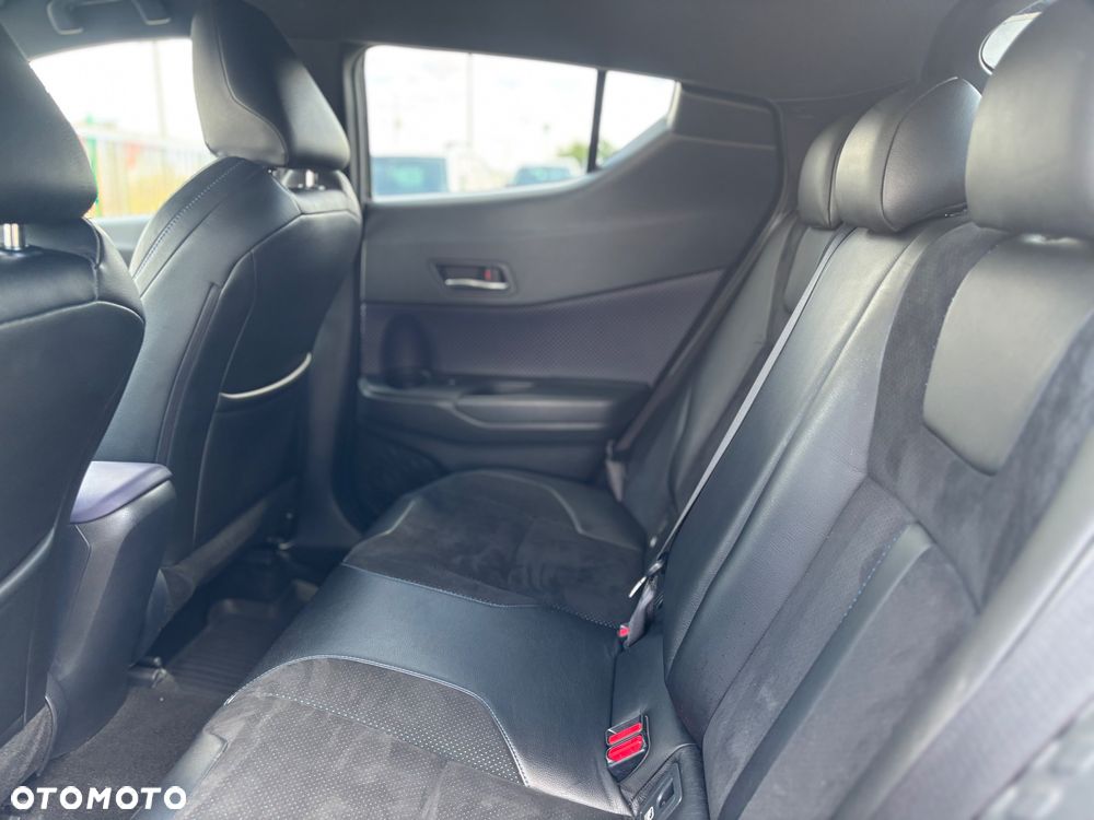 Toyota C-HR 1.2 T Dynamic CVT 4x4 - 25