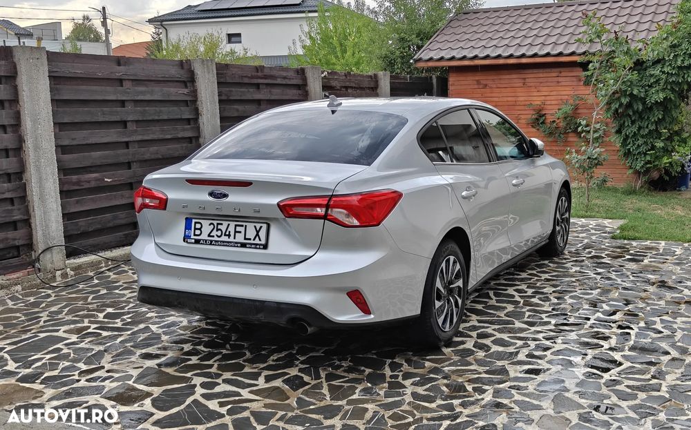 Ford Focus 1.0 EcoBoost Titanium X - 4