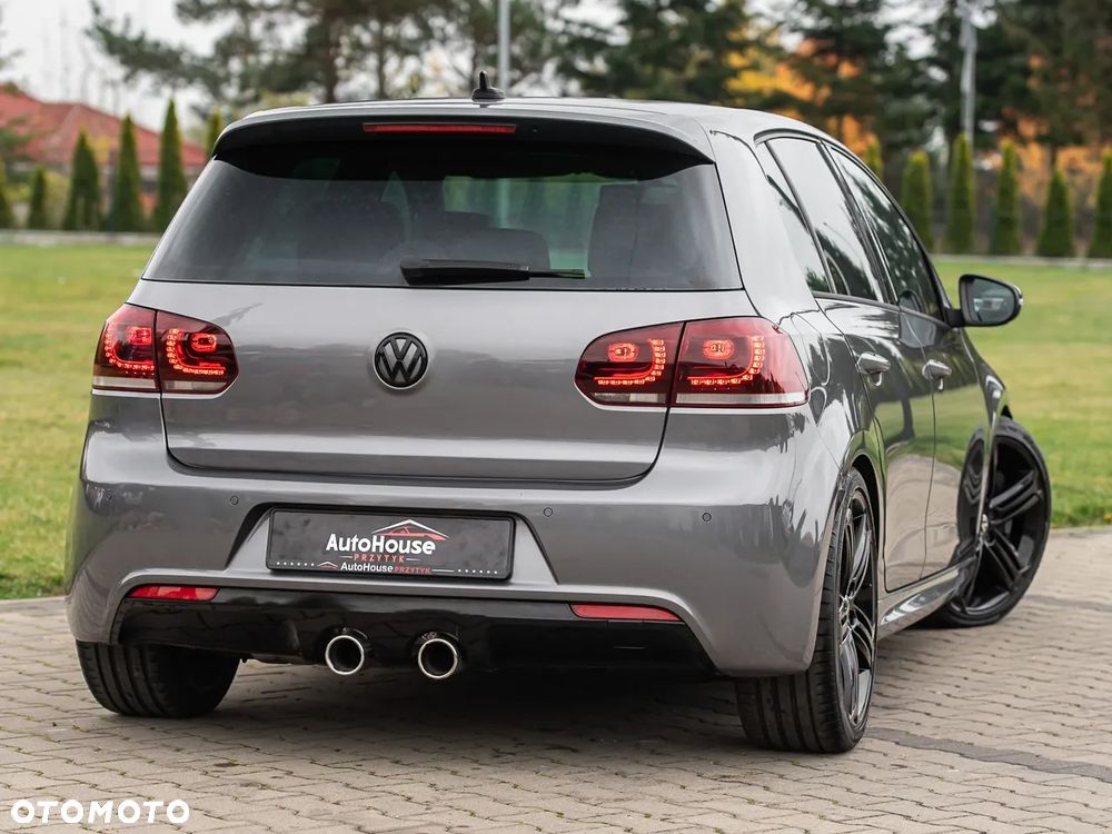 Volkswagen Golf - 10