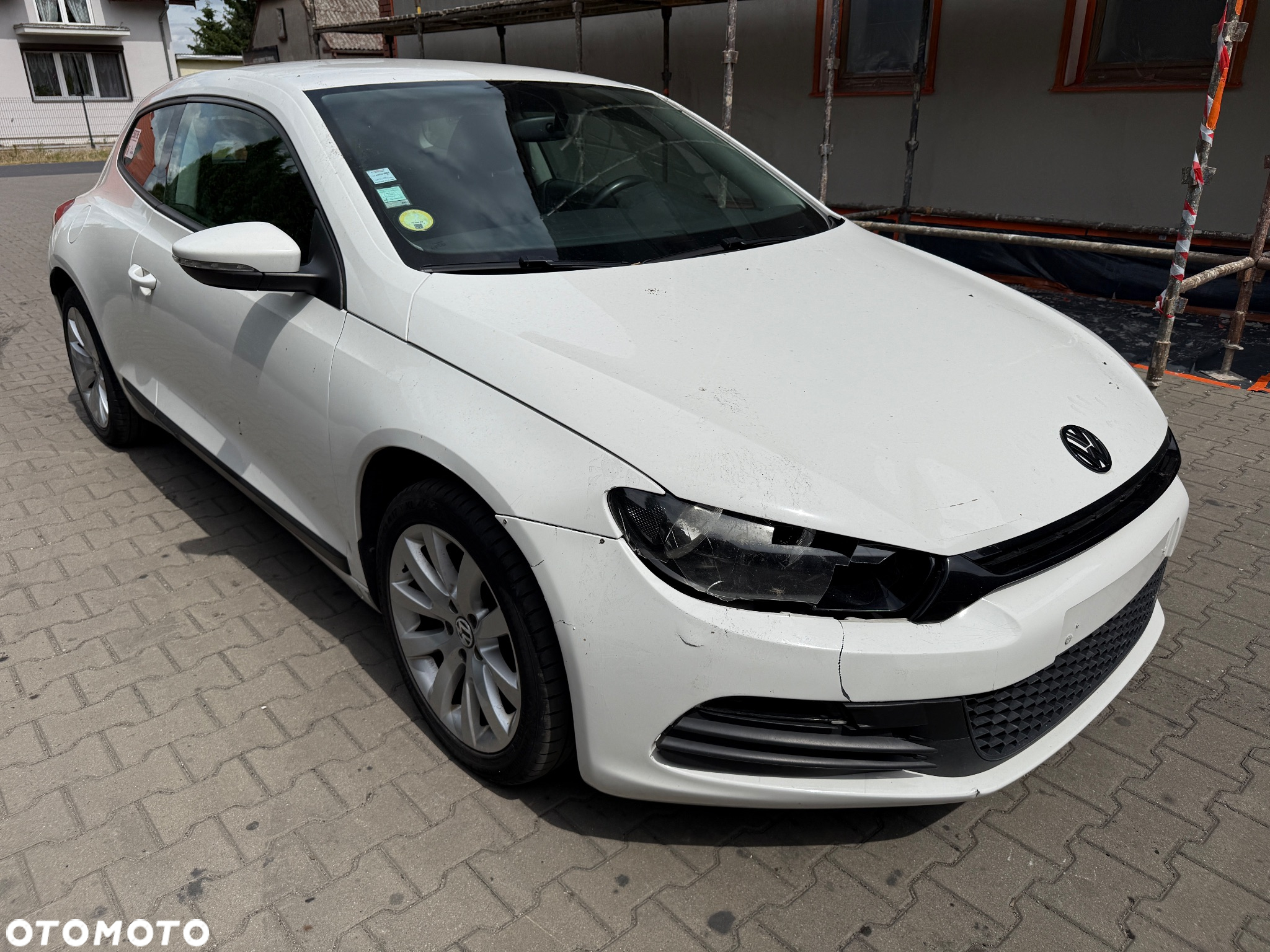 Volkswagen Scirocco 2.0 TDI Blue Motion Technologie Life - 2