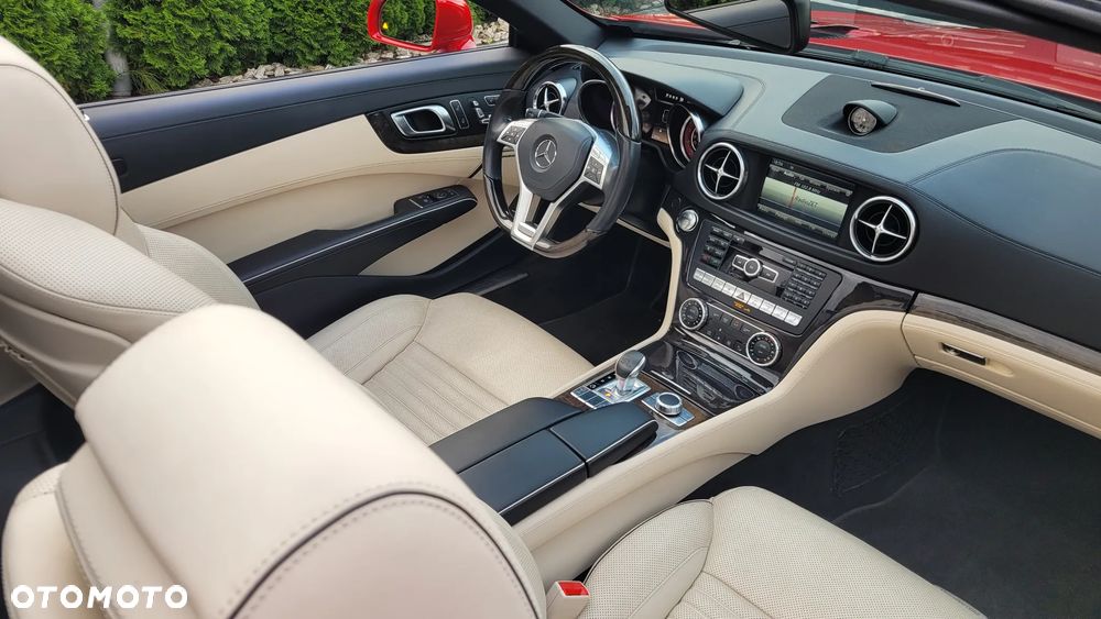 Mercedes-Benz SL 500 BlueEff - 15