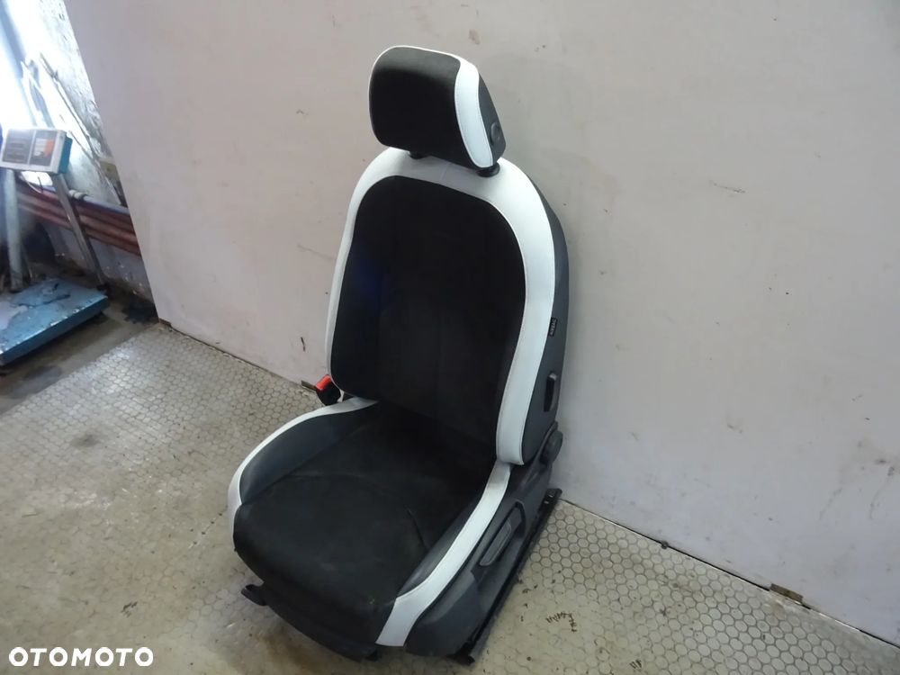 Fotele kanapa Alkantara  HB skora Seat Leon Cupra 5F III czesci - 6