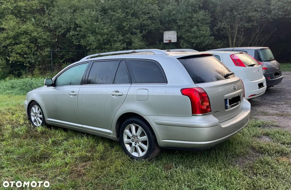 Toyota Avensis - 5