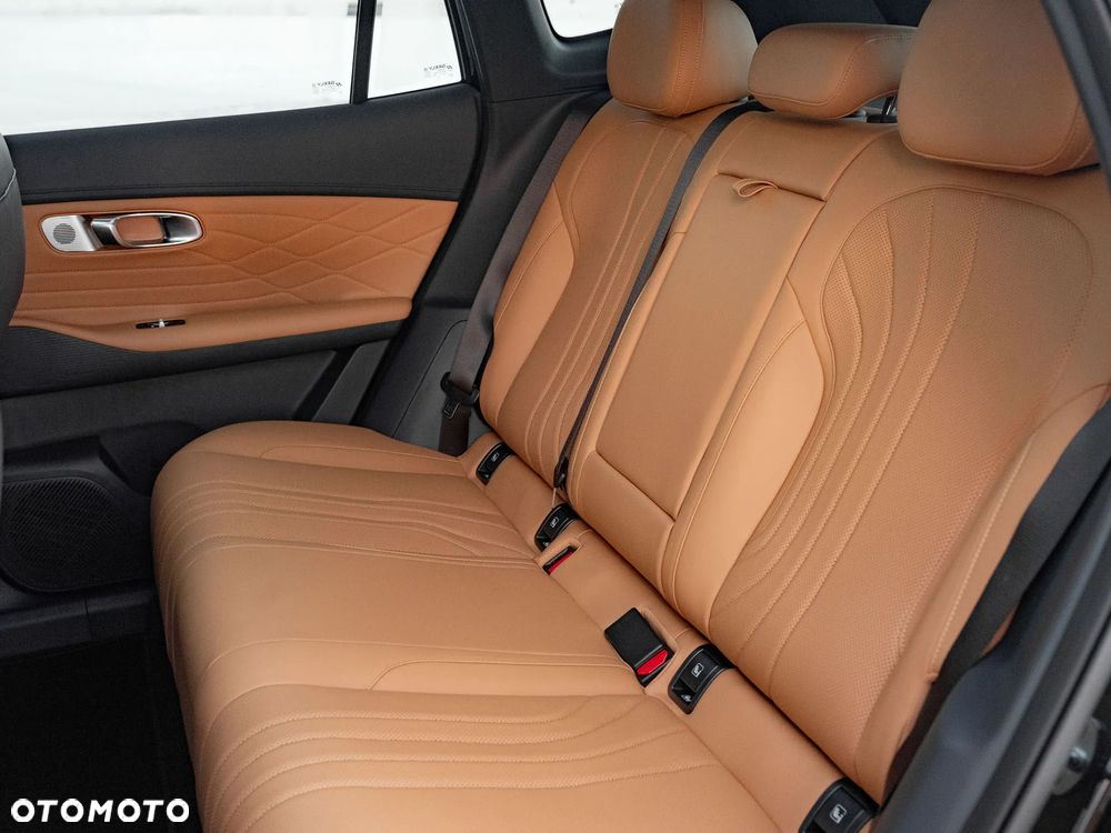 Geely Starray EM-i 1.5 PHEV Max - 18