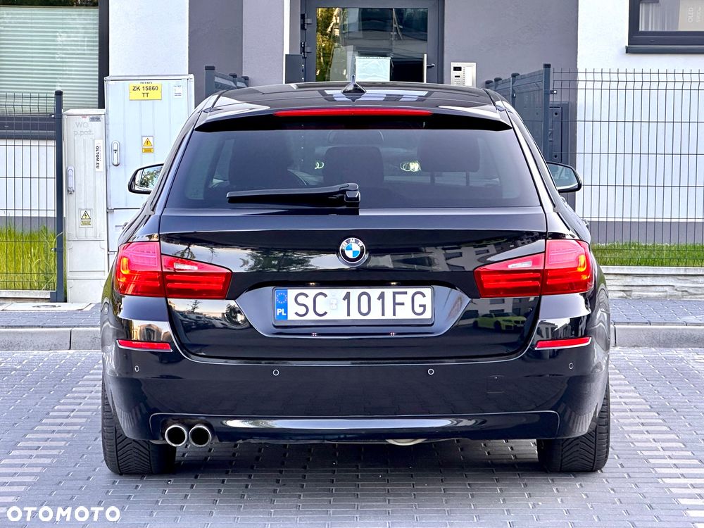 BMW Seria 5 525d xDrive Sport-Aut - 11