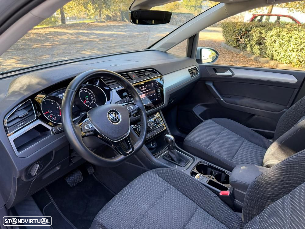 VW Touran 2.0 TDI Highline DSG - 8