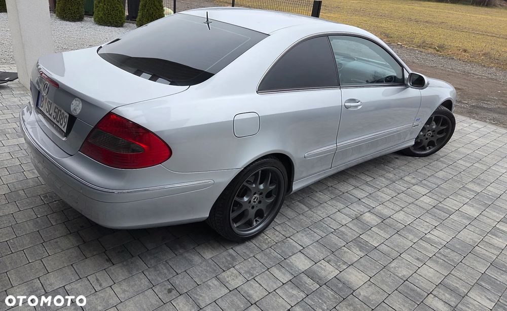 Mercedes-Benz CLK - 22