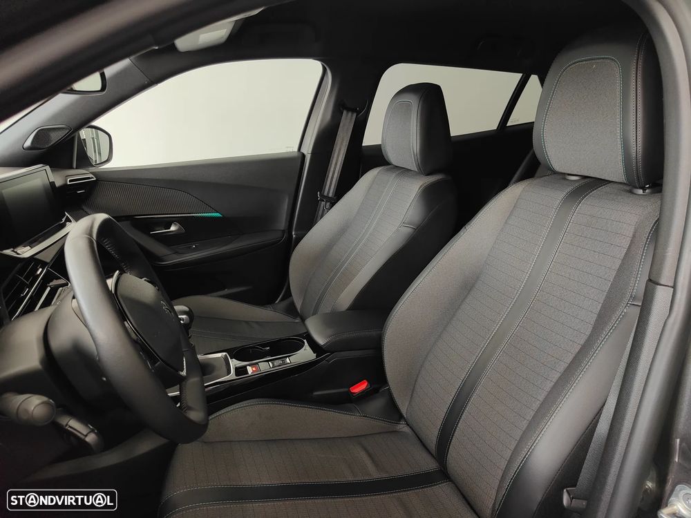 Peugeot 2008 1.2 PureTech Allure - 29