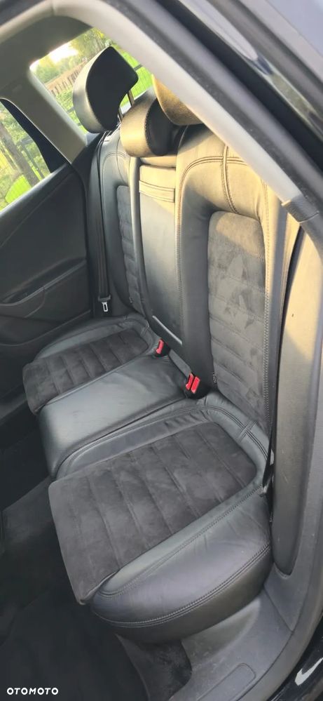 Volkswagen Passat Variant 3.2 V6 FSI 4Motion DSG Highline - 8