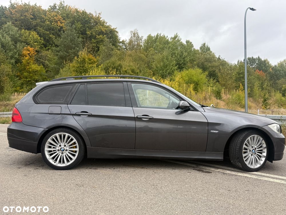 BMW Seria 3 320d DPF Touring - 3