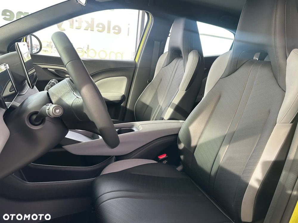 BYD Dolphin Surf - 11
