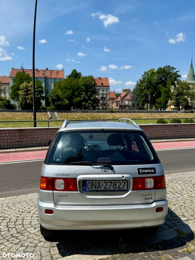 Toyota Picnic 2.2 TD - 6