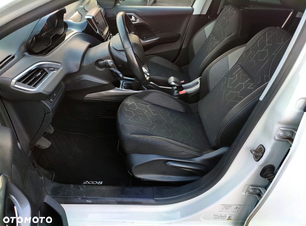 Peugeot 2008 1.5 BlueHDi Active S&S - 10