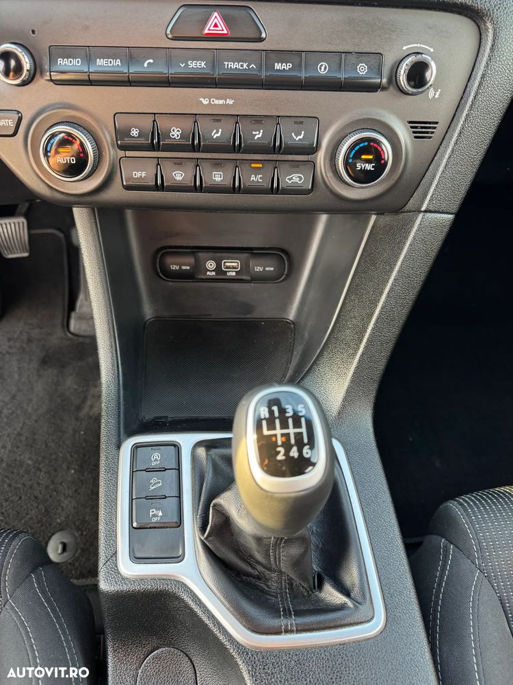 Kia Sportage 1.7 CRDI 2WD Spirit - 14