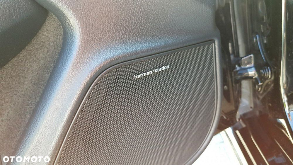 Mercedes-Benz Klasa C 63 AMG Coupe AMG SPEEDSHIFT MCT Edition 1 - 31