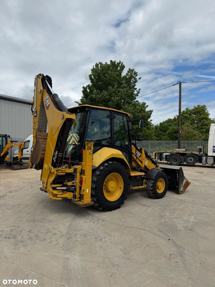 Caterpillar 432F - 3