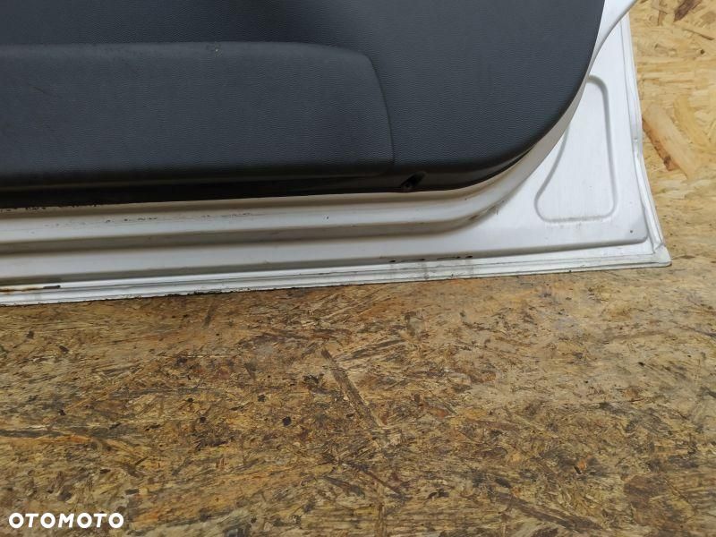 DRZWI PRAWE PRZEDNI PRZÓD PRAWY OPEL CORSA C SREBRNE - 16