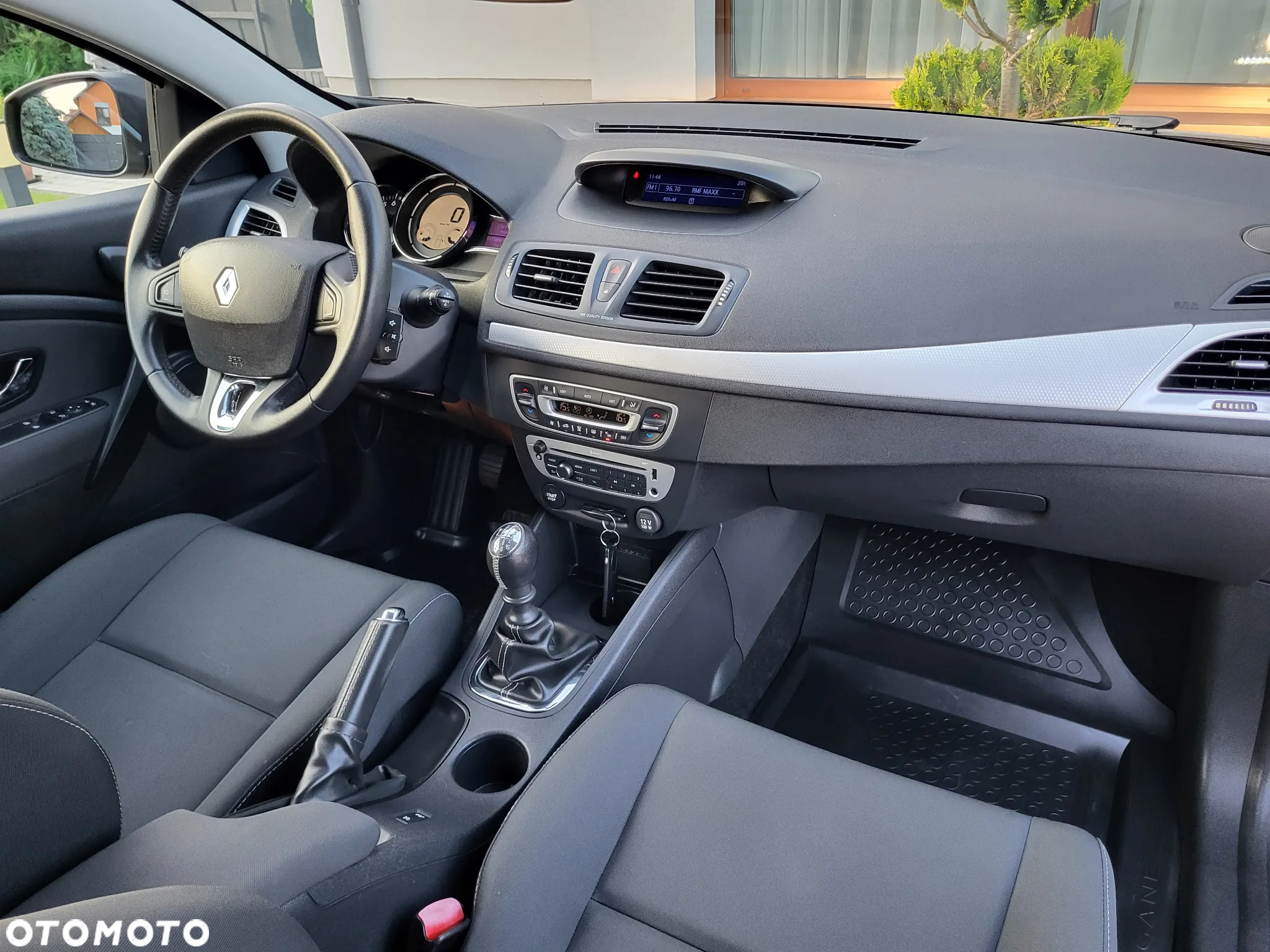 Renault Megane Grandtour ENERGY TCe 115 Start & Stop Bose Edition - 10