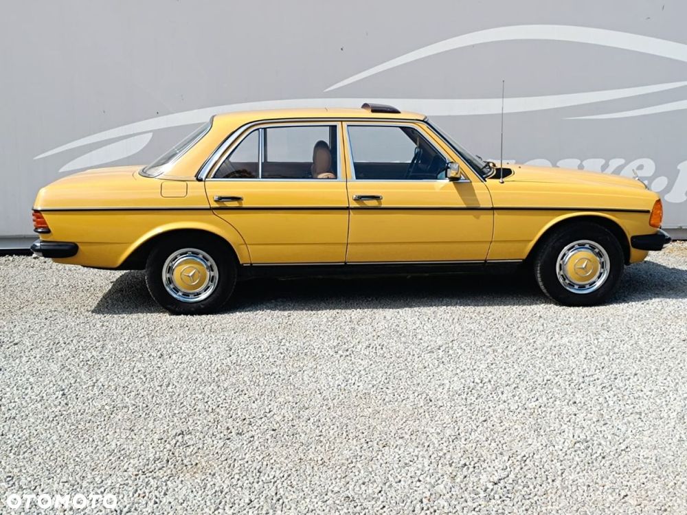 Mercedes-Benz W123 - 13