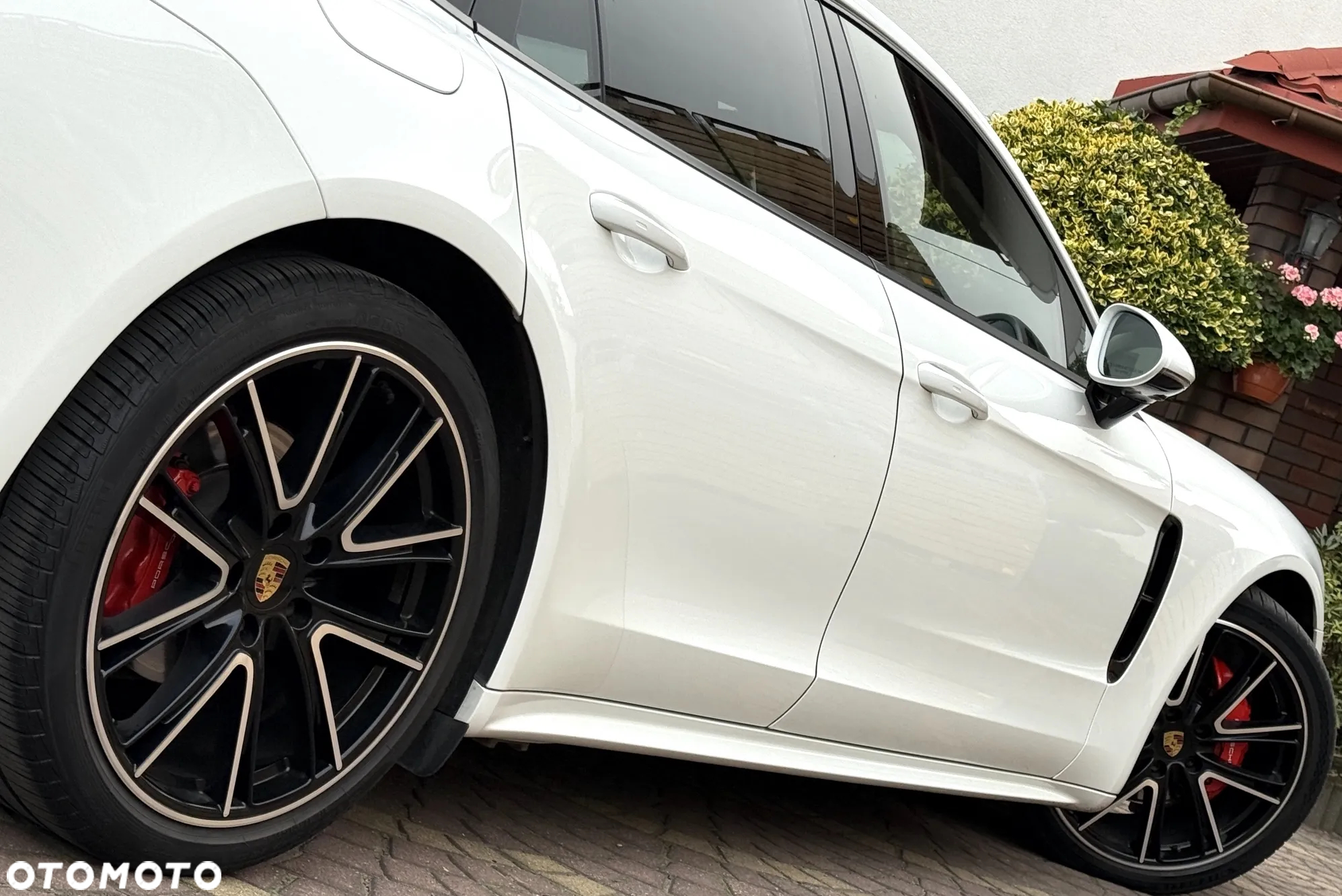 Porsche Panamera 4S Executive - 31
