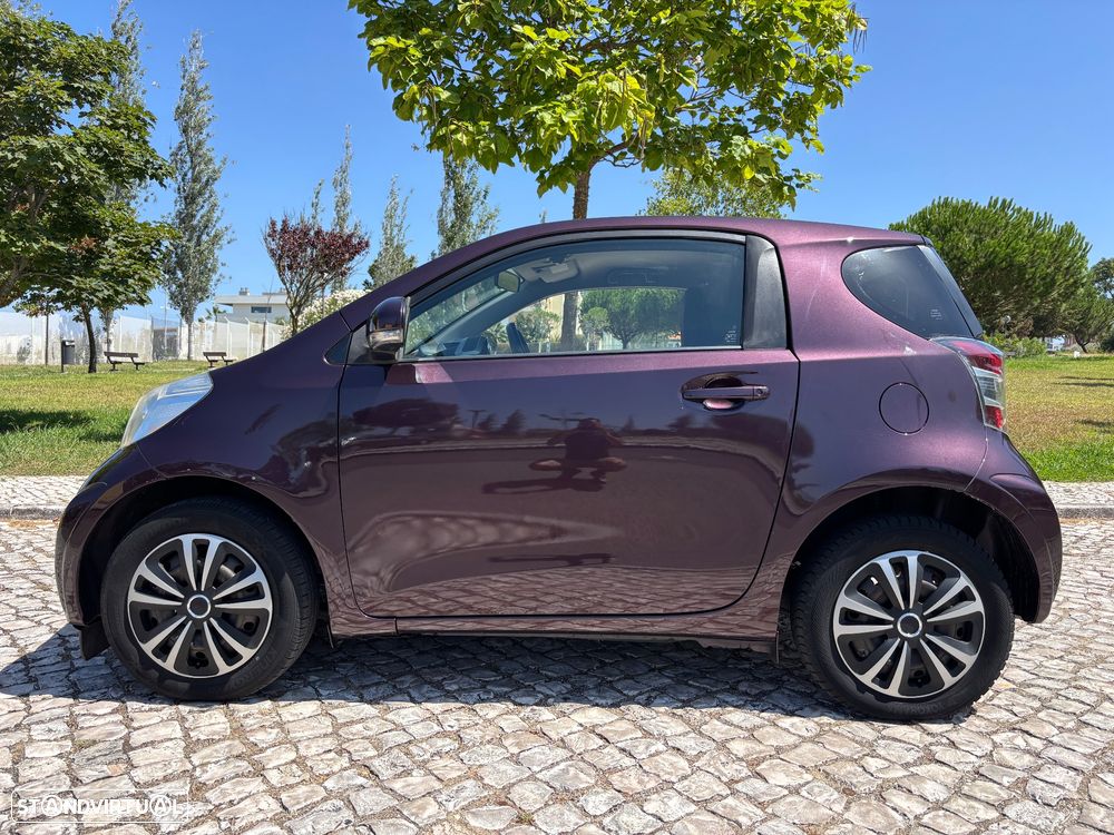 Toyota iQ 1.0 VVT-i 2 NAVI+Bluetooth - 2
