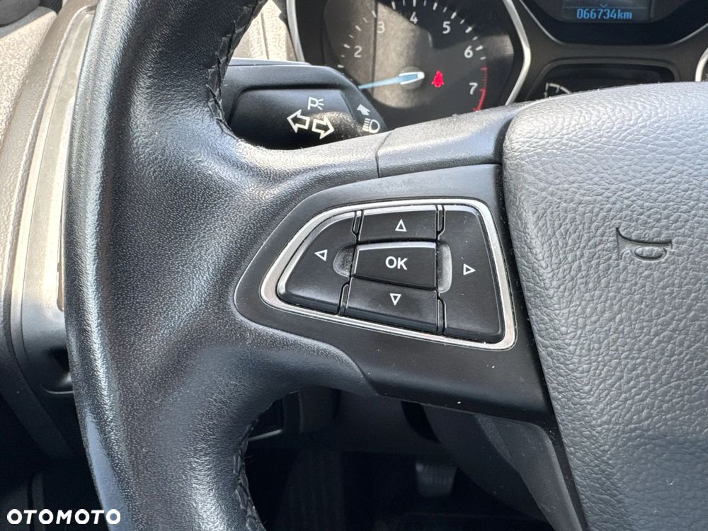 Ford Focus 1.6 Trend - 19