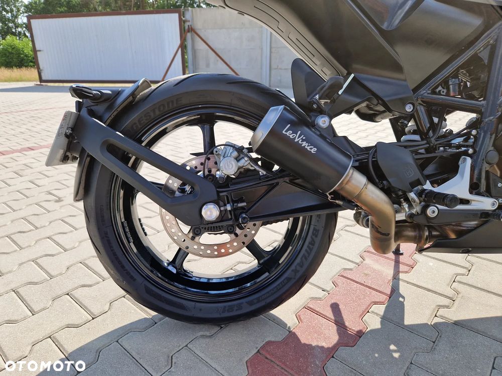 Husqvarna Vitpilen - 27