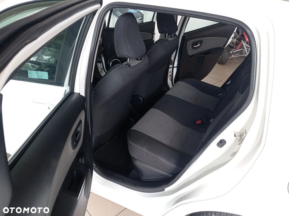 Toyota Yaris - 13