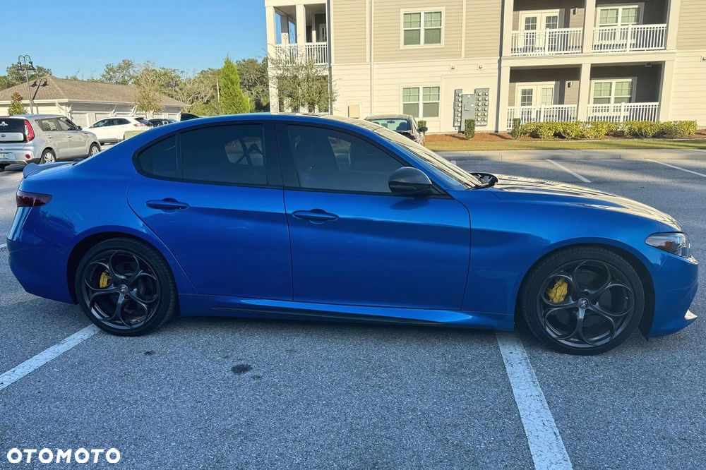 Alfa Romeo Giulia 2.0 Turbo 16V AT8-Q4 Veloce Ti - 9