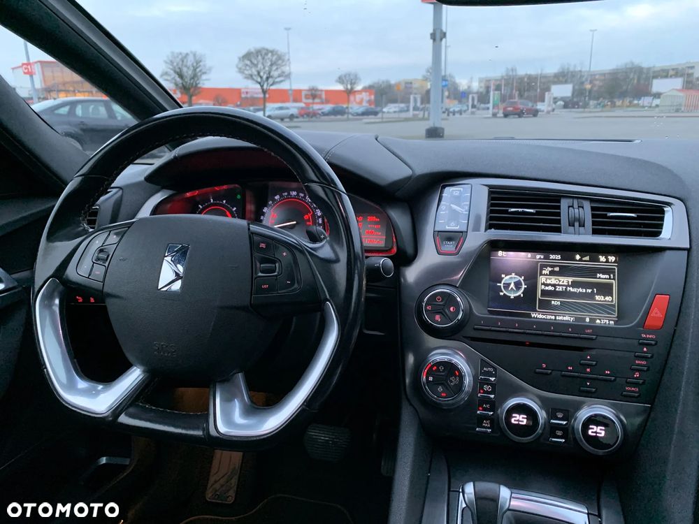 Citroën DS5 e-HDi 110 EGS6 SoChic - 2