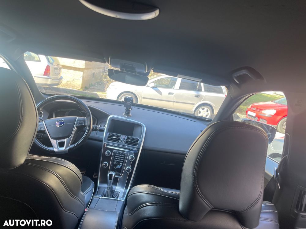 Volvo XC 60 D3 R-Design - 13