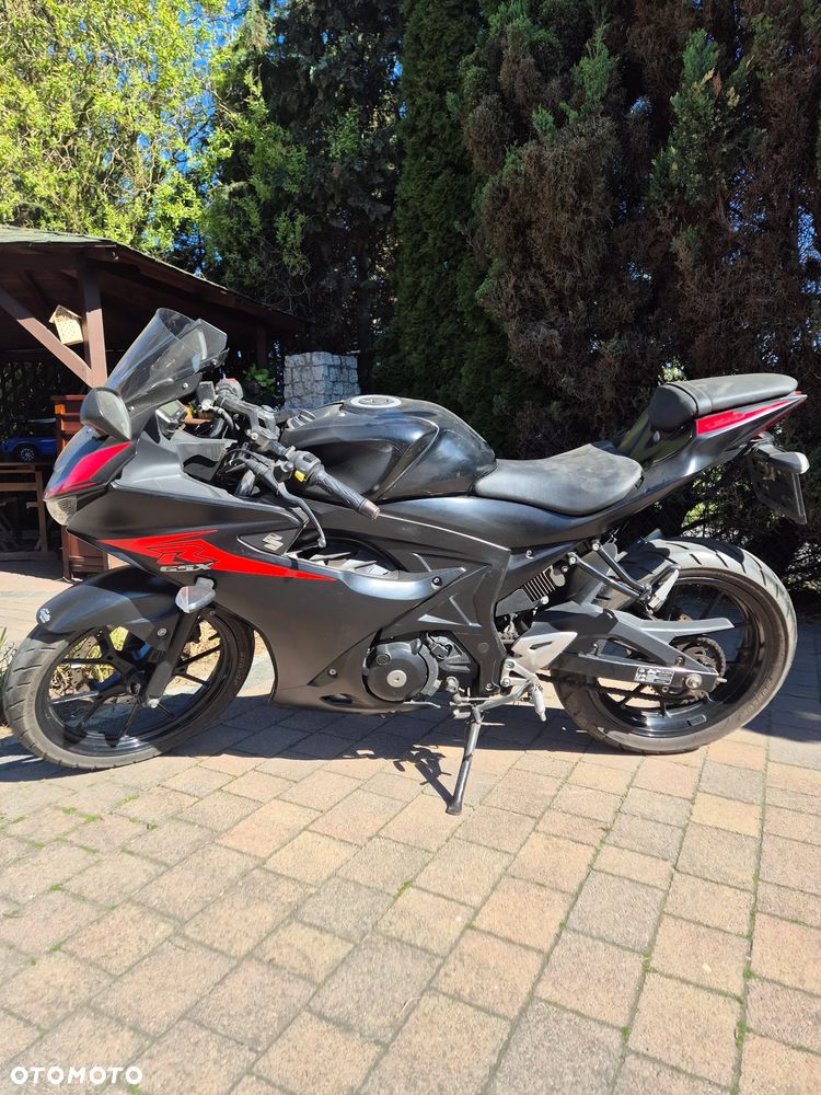 Suzuki GSX - 14