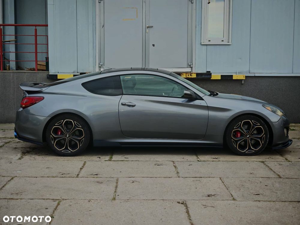 Hyundai Genesis Coupe 3.8 V6 - 1