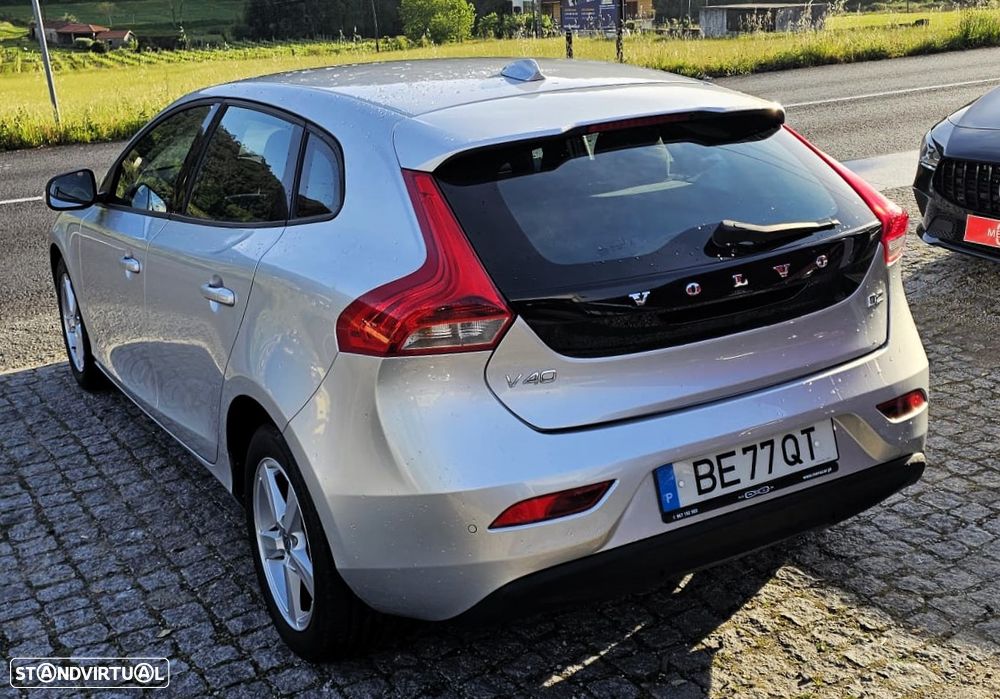 Volvo V40 D2 Kinetic - 16