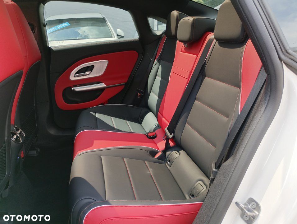 Mercedes-Benz CLA - 5