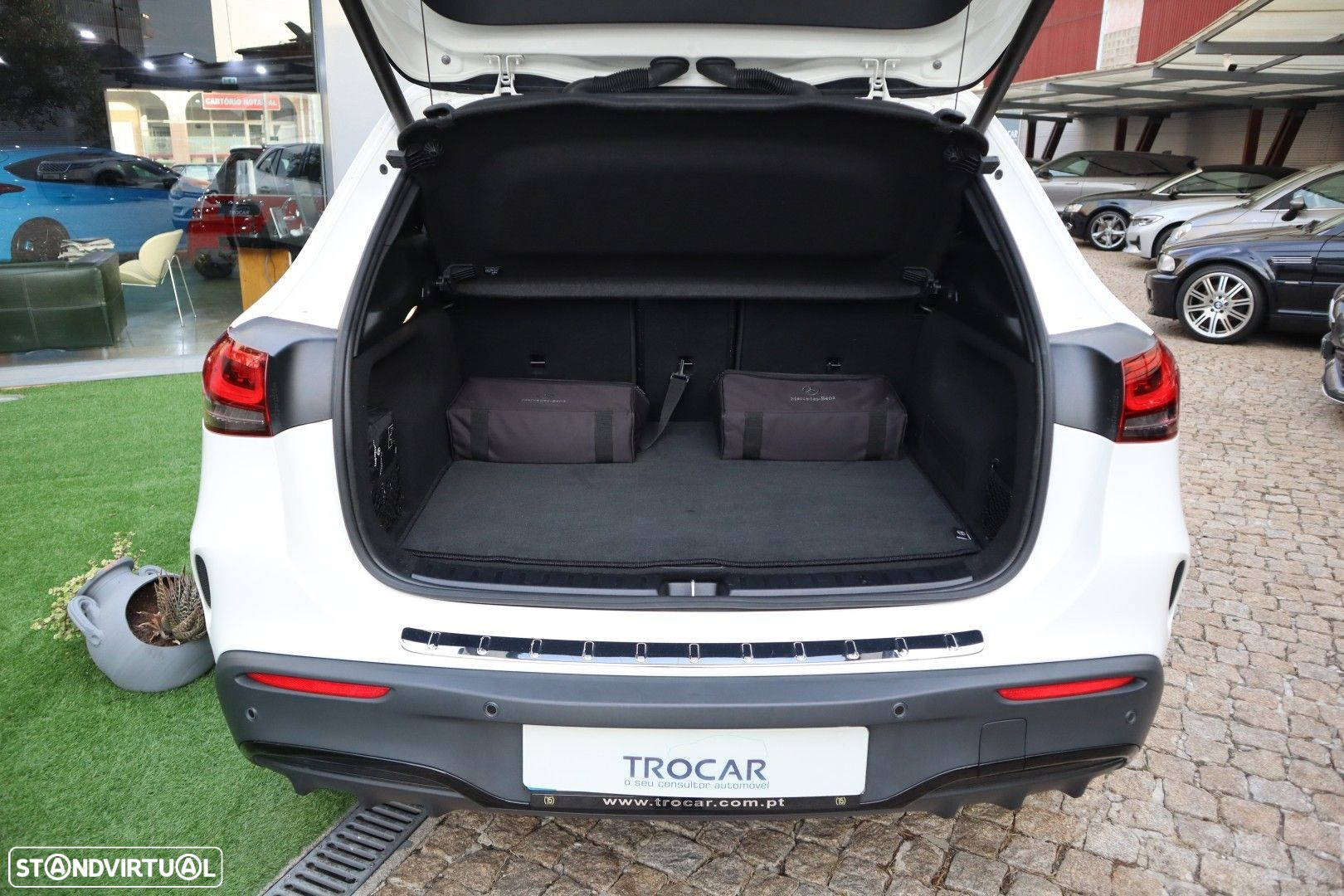Mercedes-Benz EQA 250 AMG Line - 17