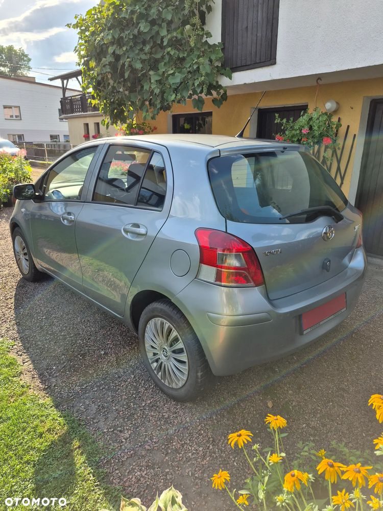 Toyota Yaris 1.4 D-4D Premium - 5