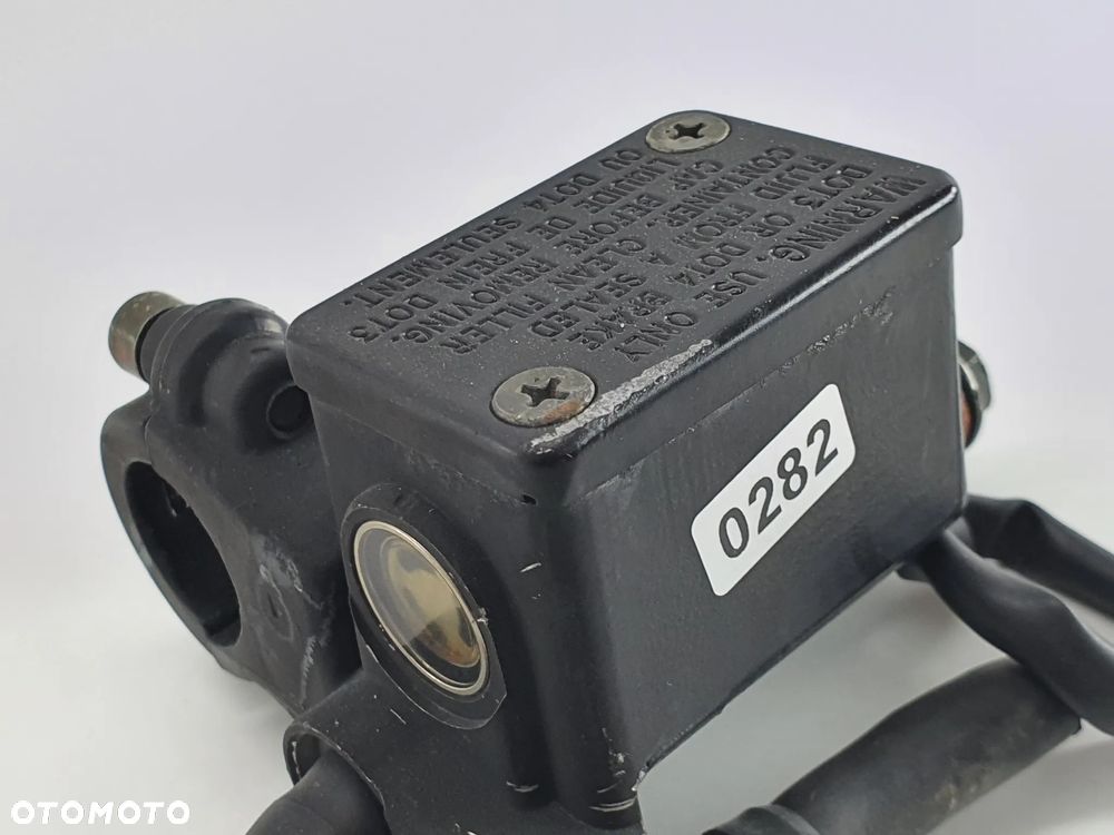POMPA HAMULCOWA PRAWA  CZUJNIK   PEUGEOT E-VIVACITY - 17