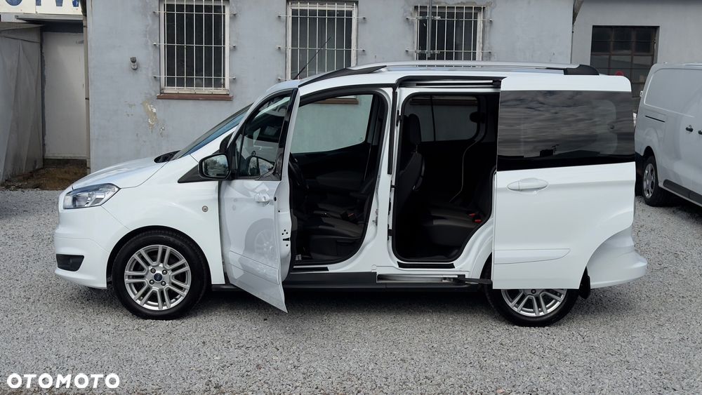 Ford Tourneo Courier 1.0 EcoBoost S&S Titanium - 18