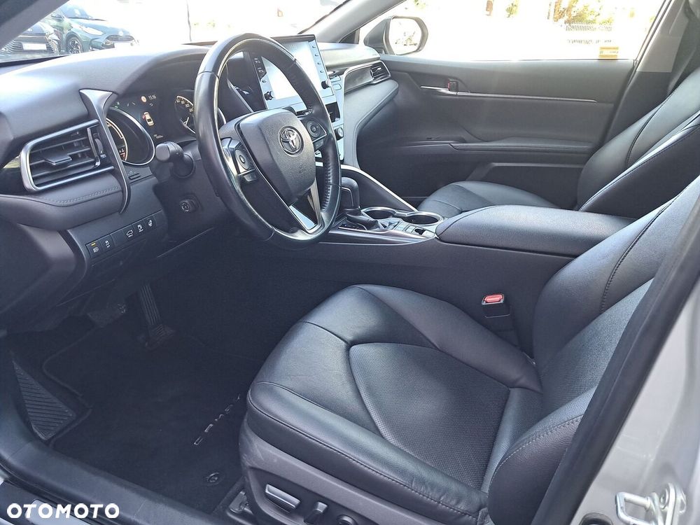 Toyota Camry 2.5 Hybrid Executive CVT - 9